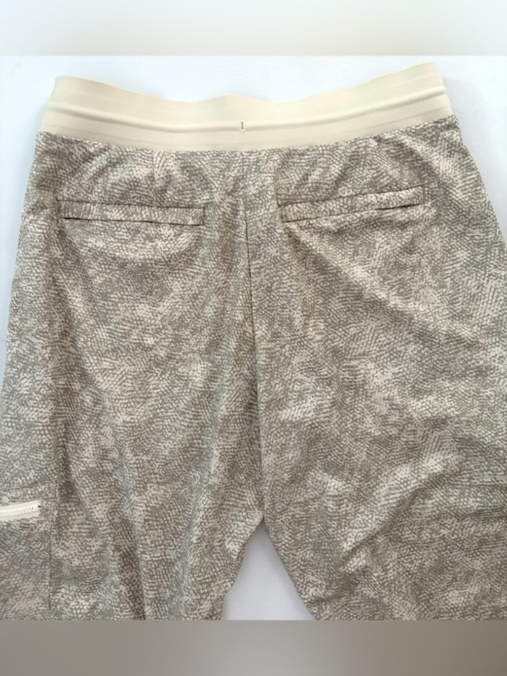 Athleta Women’s Pants Venture Printed Pants in a Viper Gray Joggers Size 4 Tall - Picture 8 of 15